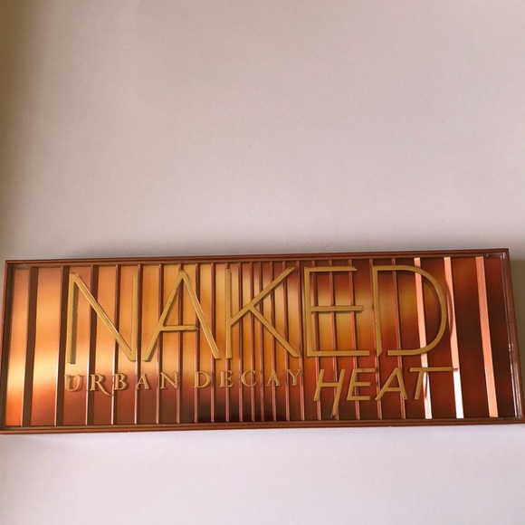 Urban Decay Naked Heat Eyeshadow Palette - Picture 3 of 4
